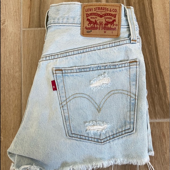 Levi's Pants - LEVIS VINTAGE 501 SHORTS